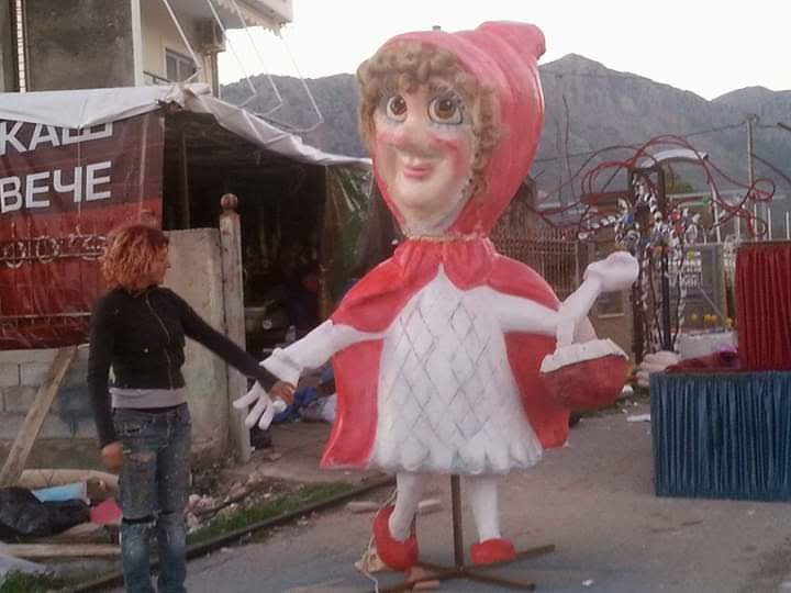 Κοκκινοσκουφίτσα Φιγούρα
